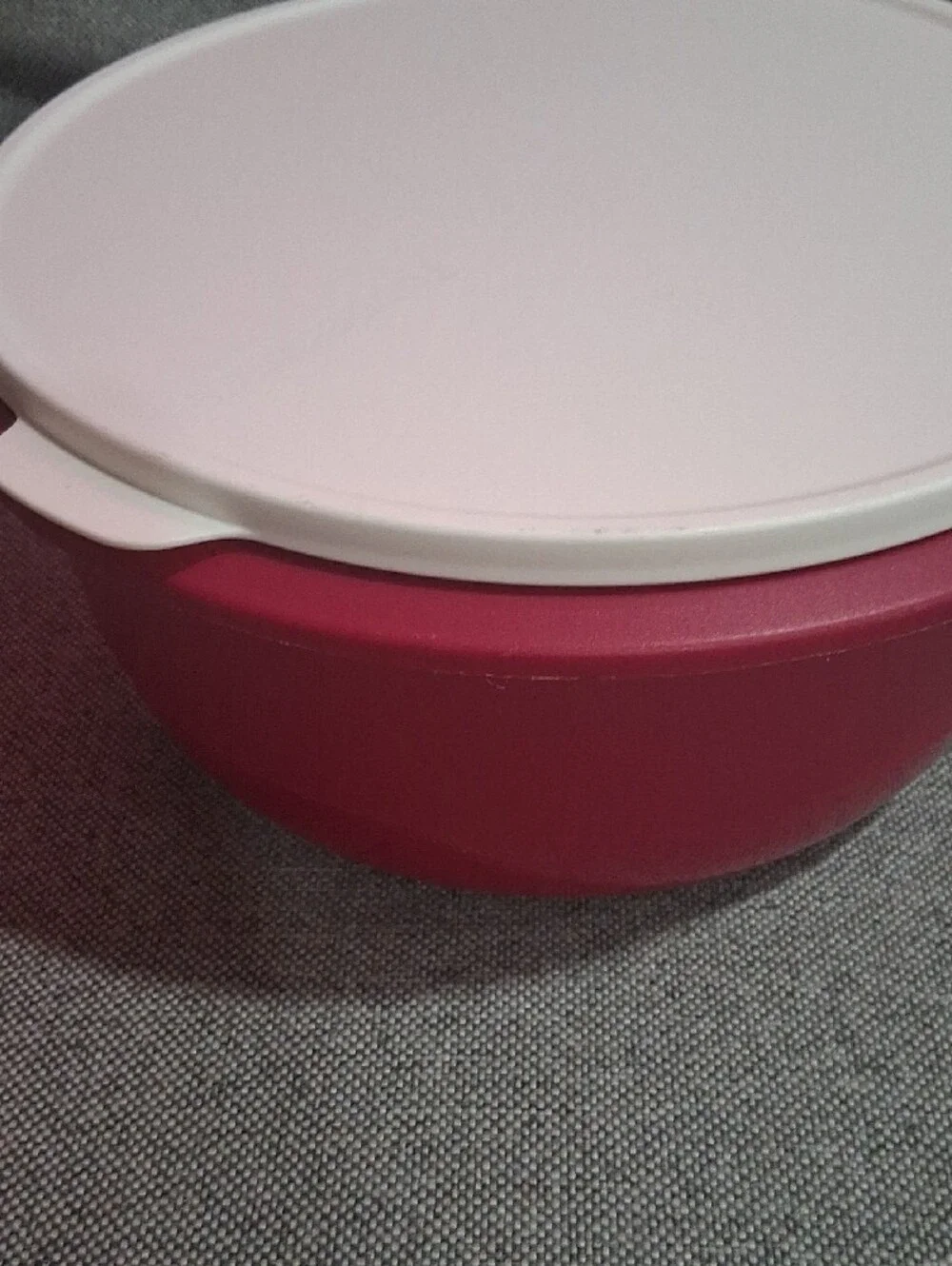 Plastic Storage Bowl with Lid - Pink Tupperware 3 Liters